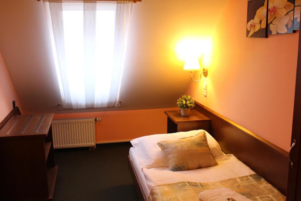 Zamecky Hotel Zlaty Orel Hranice  Exterior photo