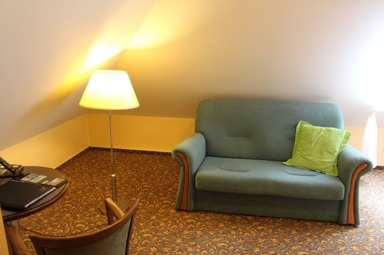 Zamecky Hotel Zlaty Orel Hranice  Exterior photo